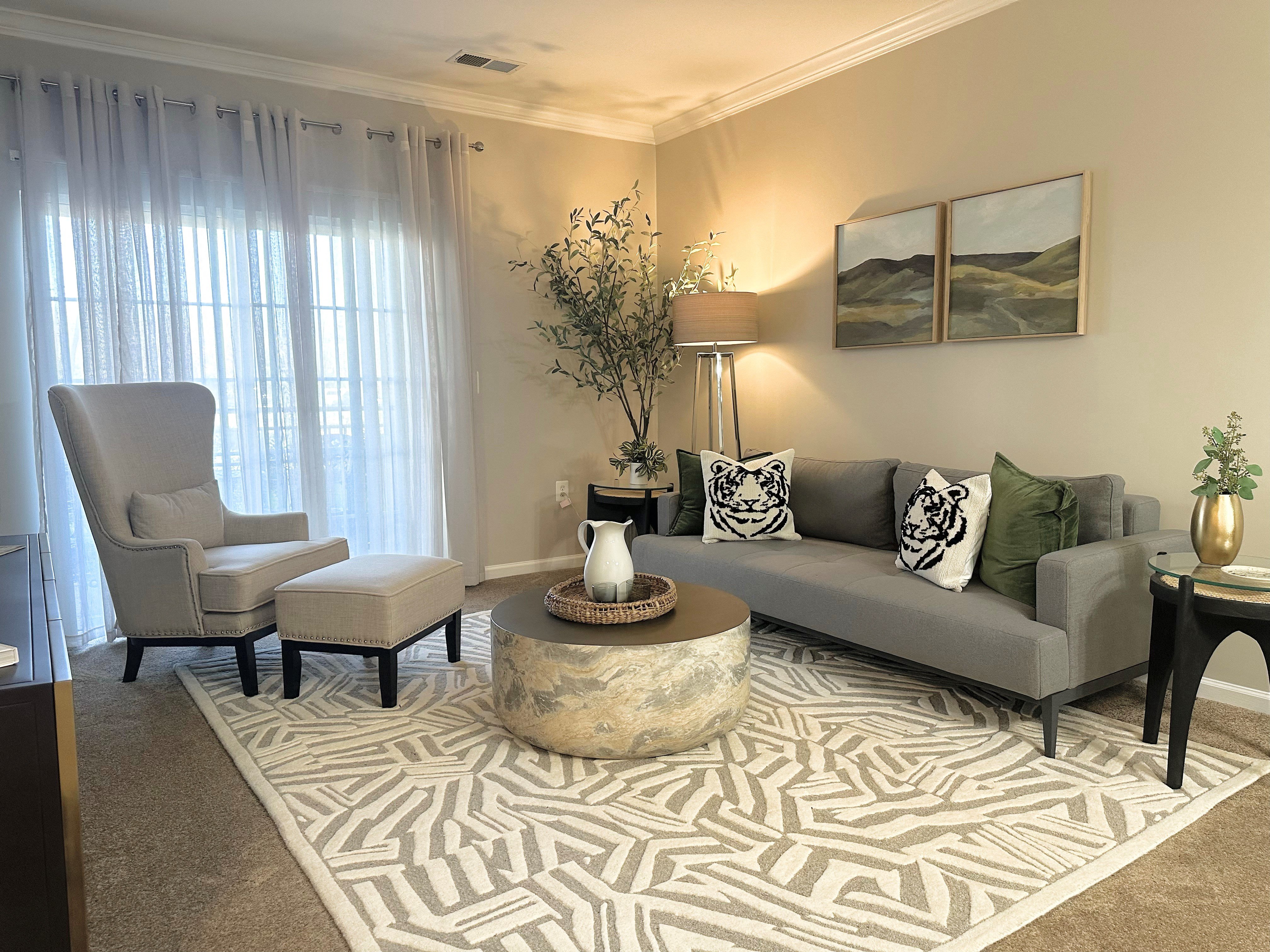 Evergreens At Smith Run is a similar property to Weston Circle And Wicklow Square Apartments located in Fredericksburg